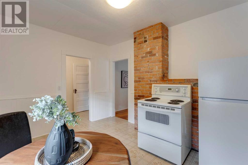 Single Family House for Sale in   Avenue NW Sunnyside Calgary 
