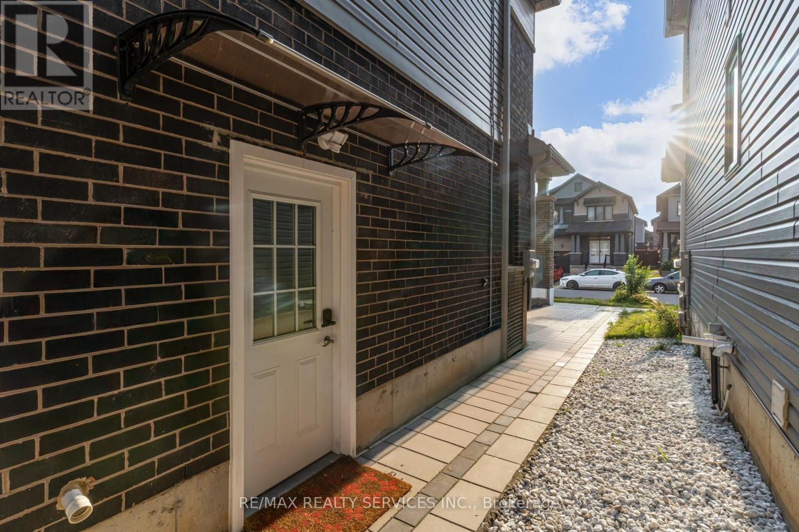 Photo 4 of 18 Lise Lane, Haldimand ON