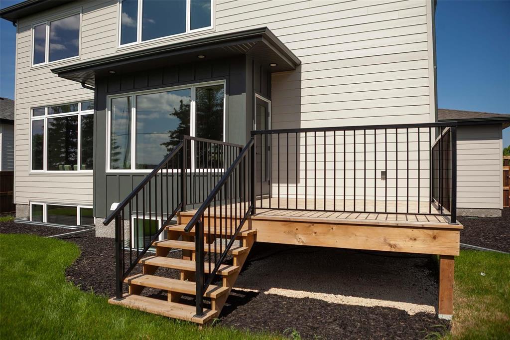 Photo 31 of 77 Wills Way, East St Paul MB