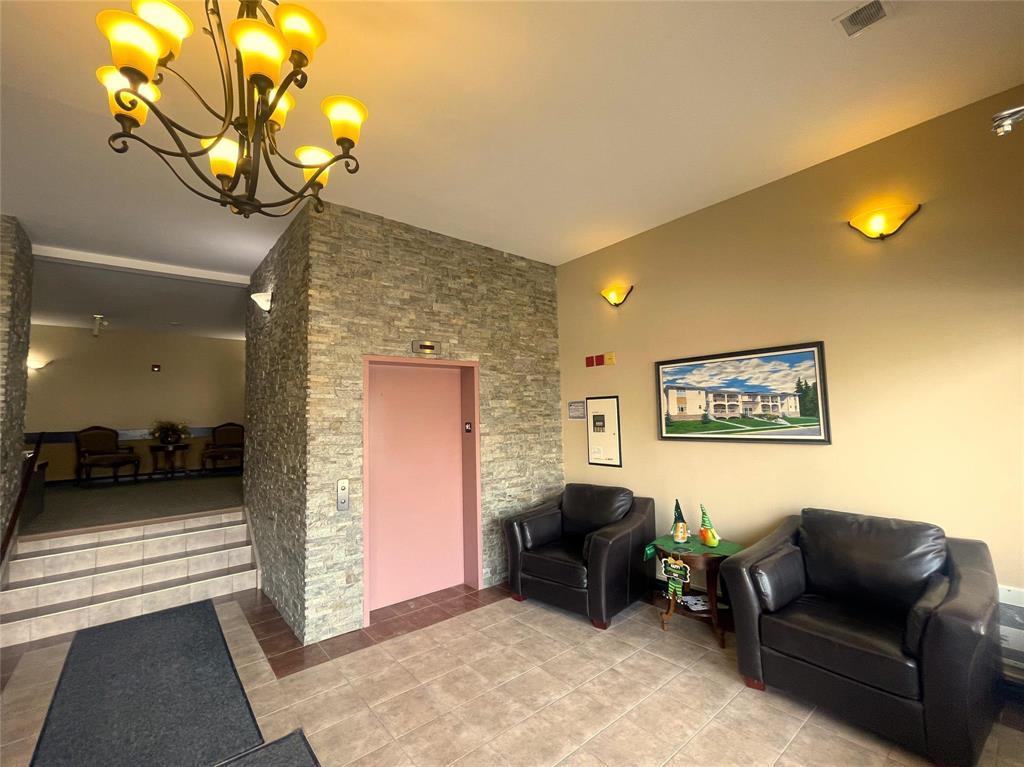 Photo 36 of 204 325 Third Street N, Beausejour MB