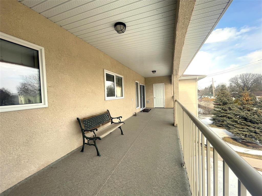 Photo 34 of 204 325 Third Street N, Beausejour MB