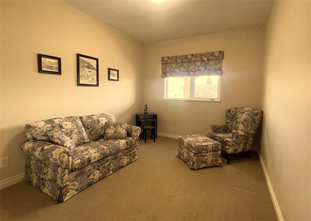 Photo 3 of 204 325 Third Street N, Beausejour MB