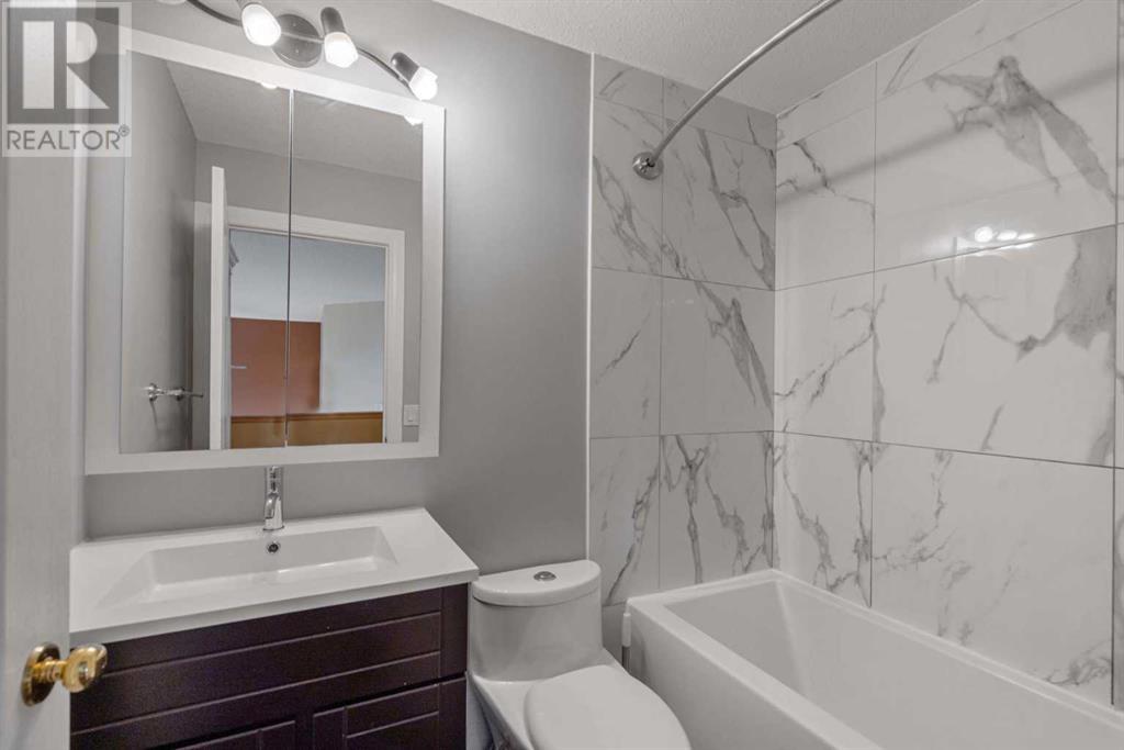 Single Family House for Sale in  Panorama Hills Close NW Panorama Hills Calgary 