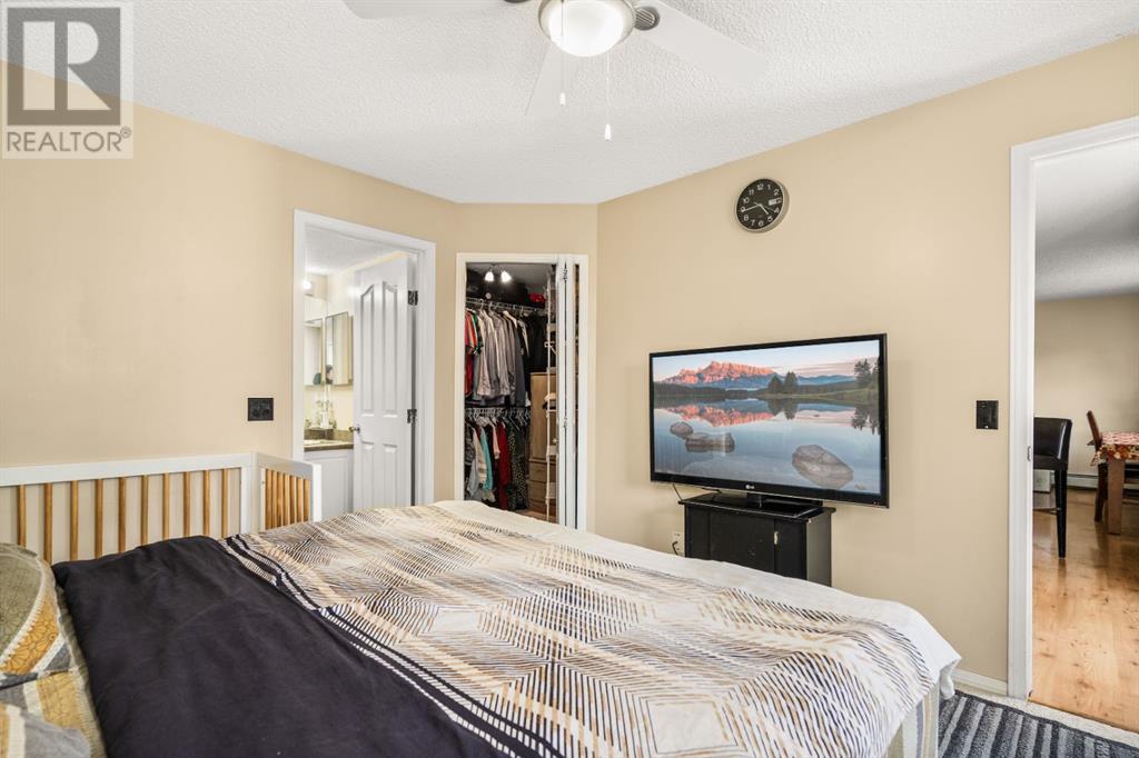 Single Family House for Sale in   Valleyview Park SE Dover Calgary 