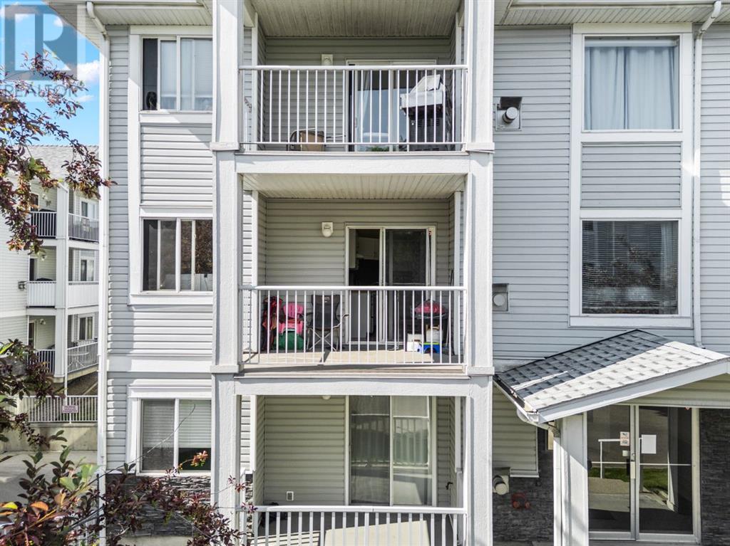 Single Family House for Sale in   Valleyview Park SE Dover Calgary 