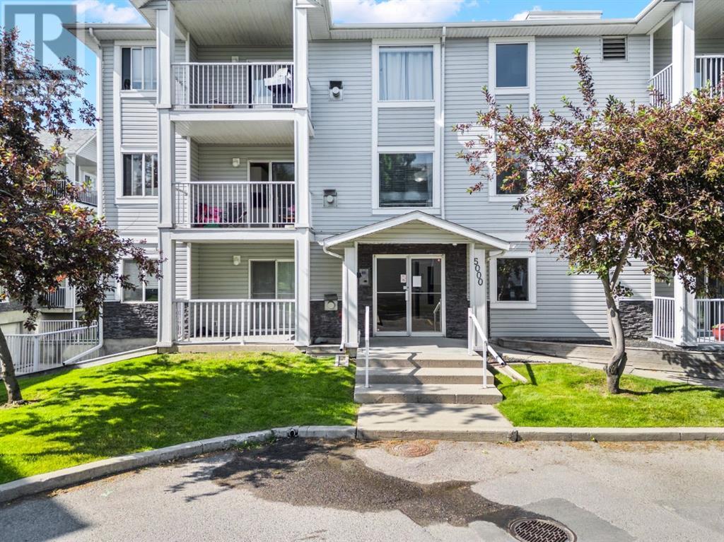 Single Family House for Sale in   Valleyview Park SE Dover Calgary 