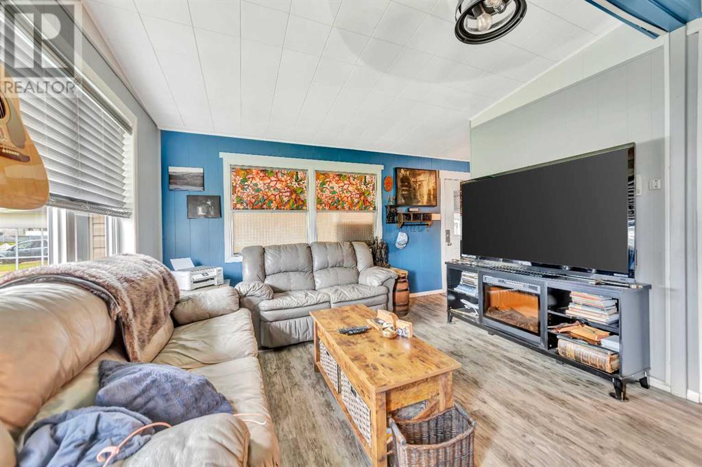 Photo 11 of 63 5308 57 Street, Lloydminster AB