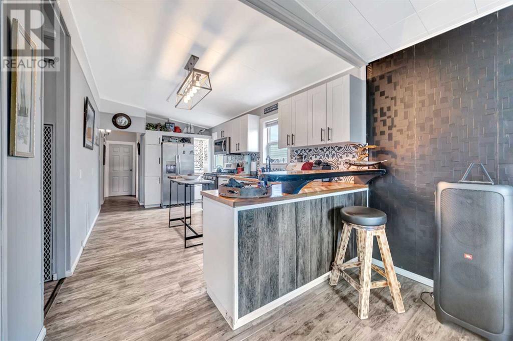 Photo 5 of 63 5308 57 Street, Lloydminster AB