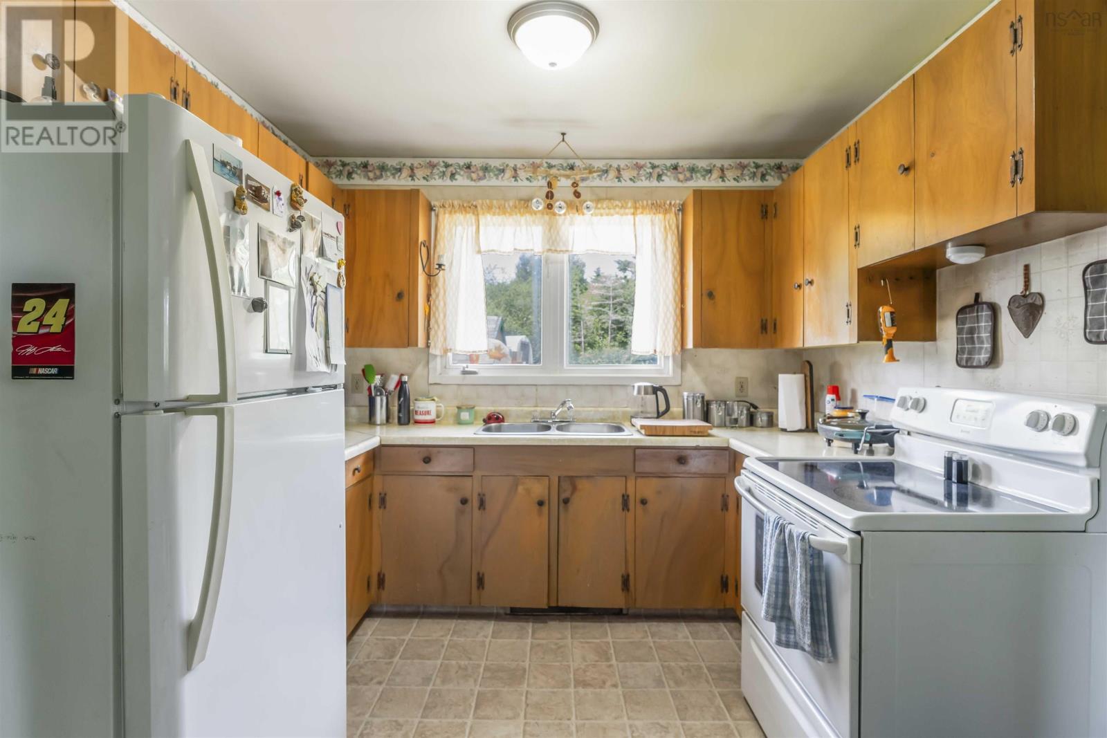 Single Family House Bungalow for Sale in  Garnet Oliver Drive Mount Pleasant 