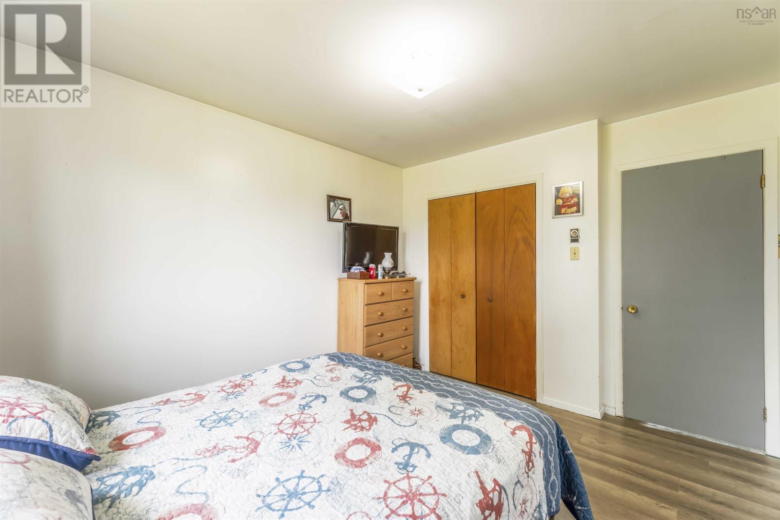 Single Family House Bungalow for Sale in  Garnet Oliver Drive Mount Pleasant 