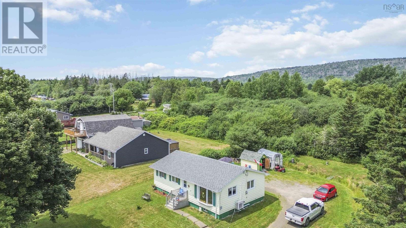 Single Family House Bungalow for Sale in  Garnet Oliver Drive Mount Pleasant 