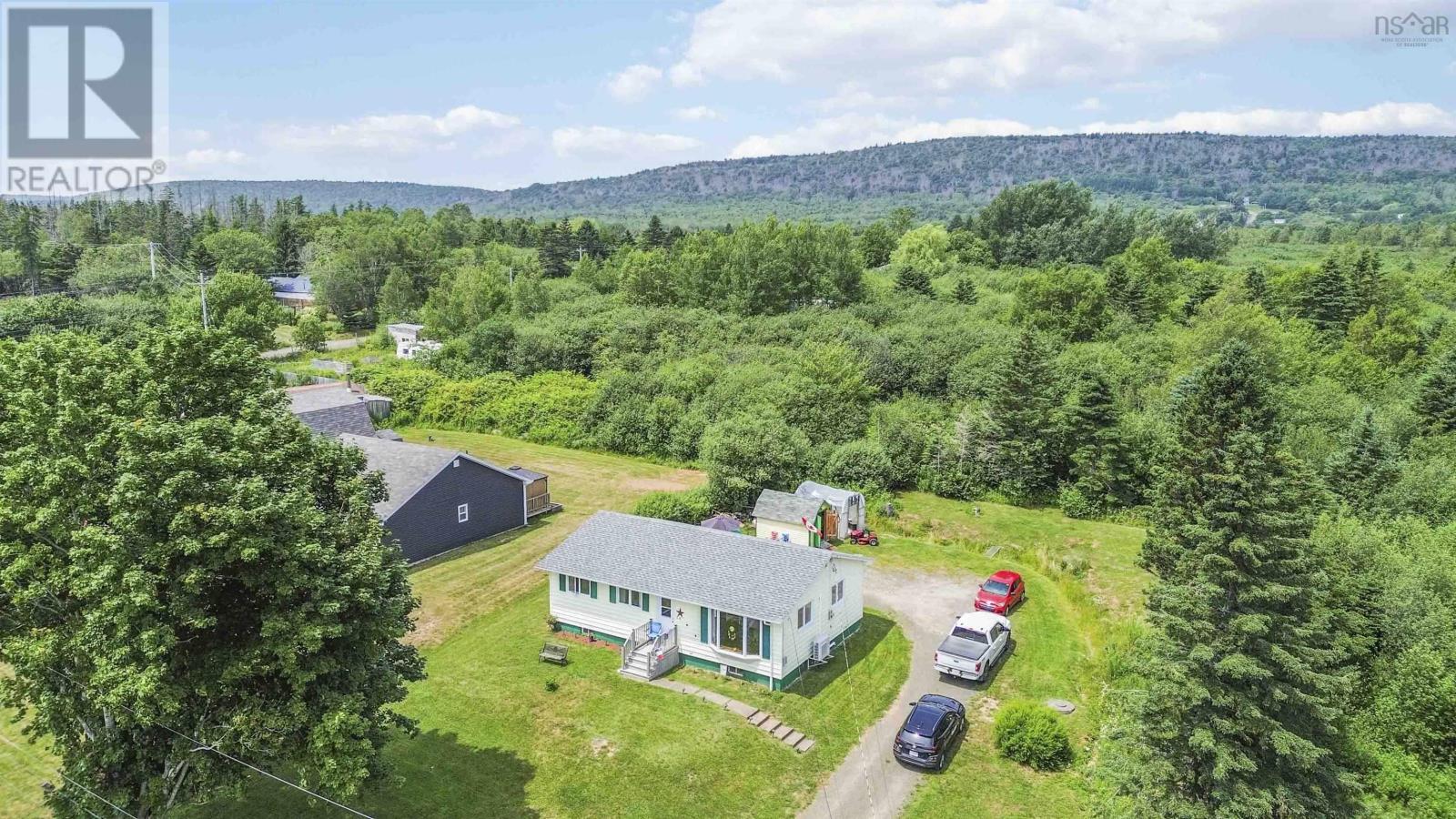 Single Family House Bungalow for Sale in  Garnet Oliver Drive Mount Pleasant 