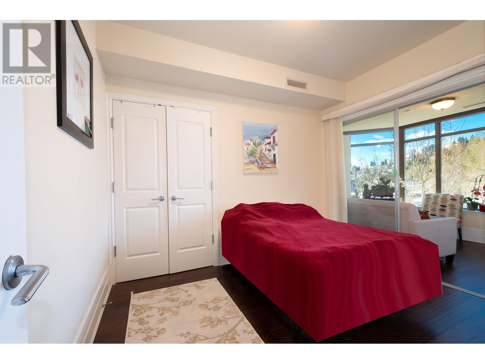 300 533 WATERS EDGE CRESCENT, West Vancouver