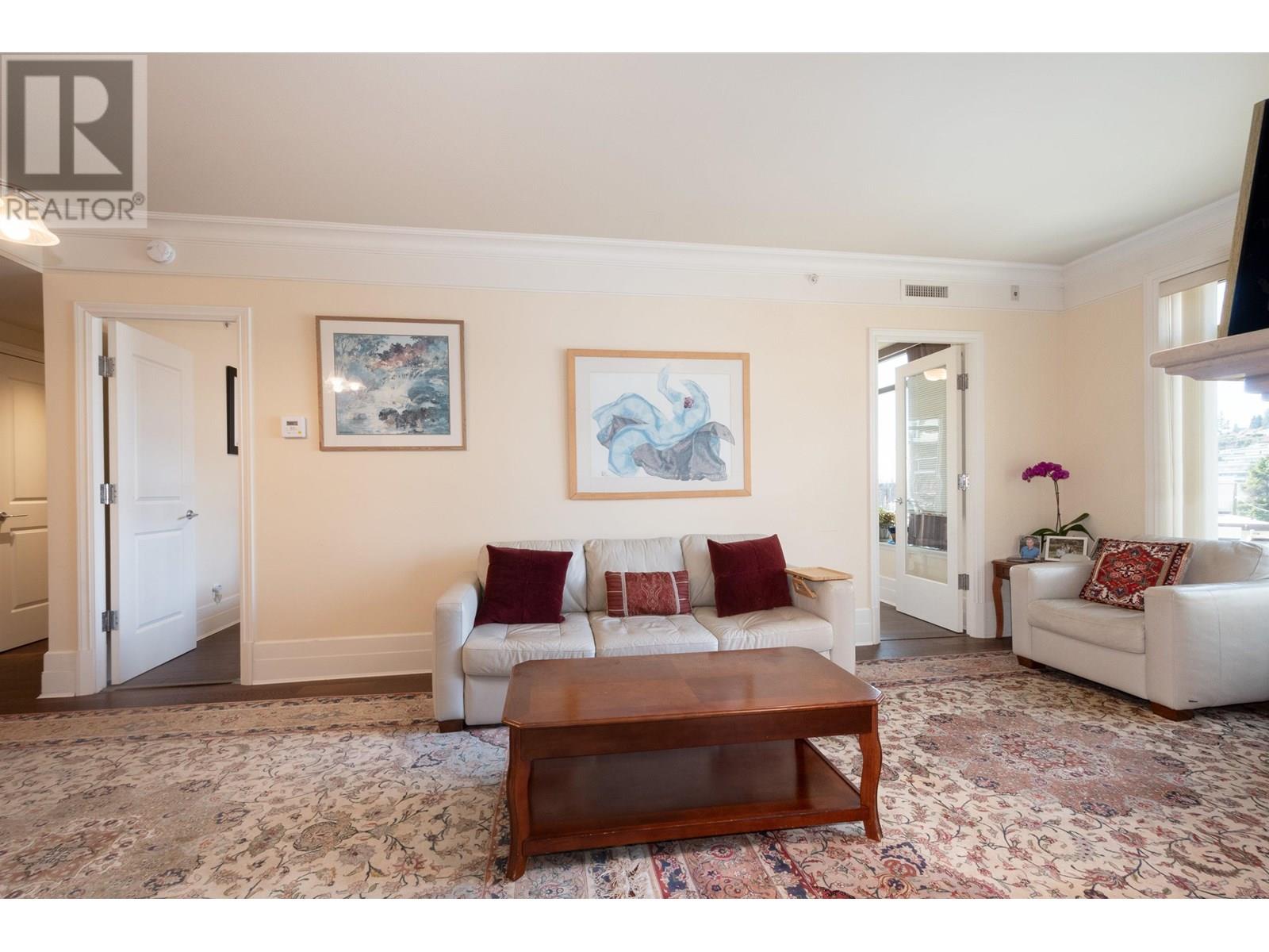 300 533 WATERS EDGE CRESCENT, West Vancouver
