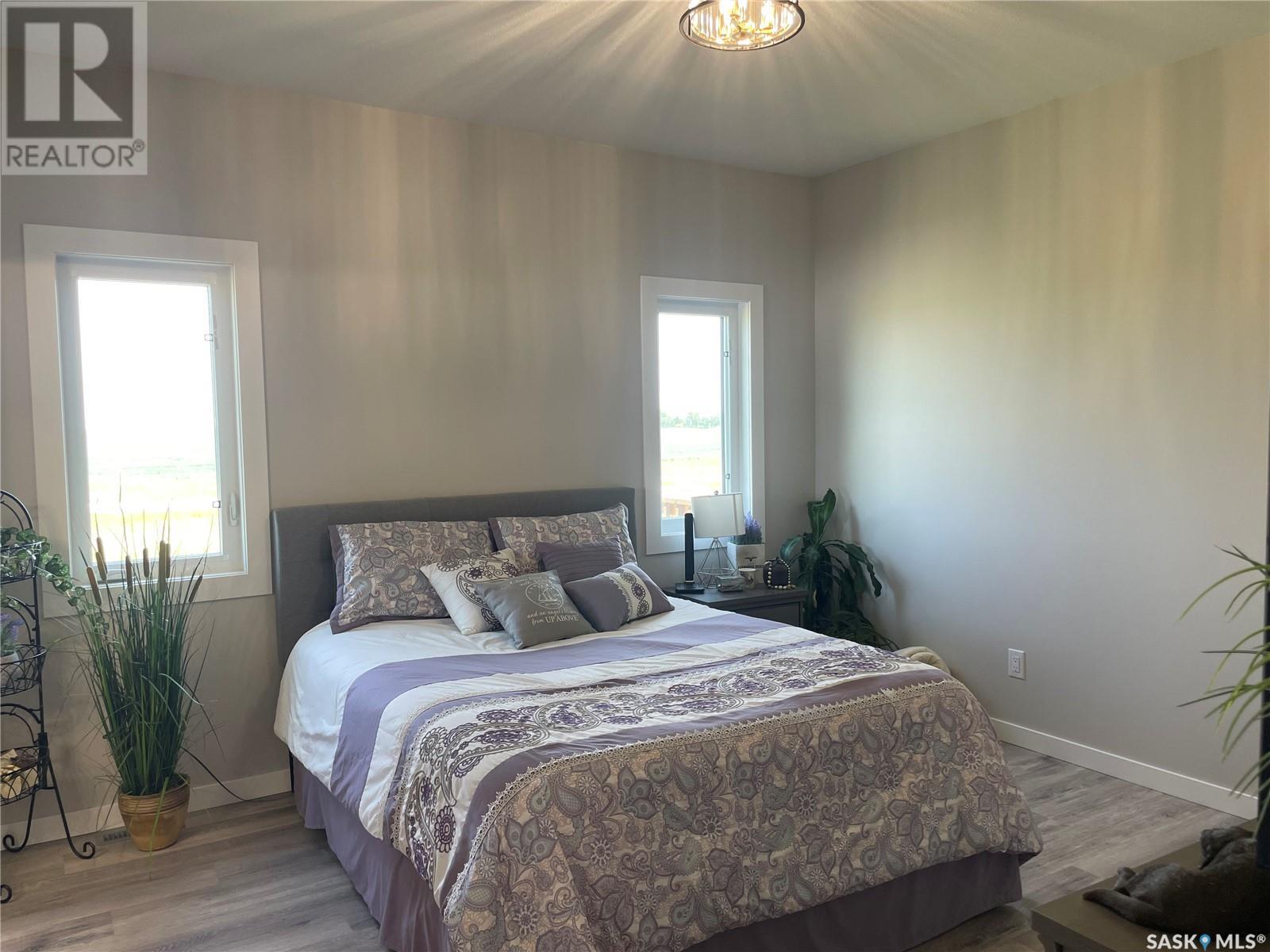 Photo 16 of 715 Doghide Drive, Tisdale SK