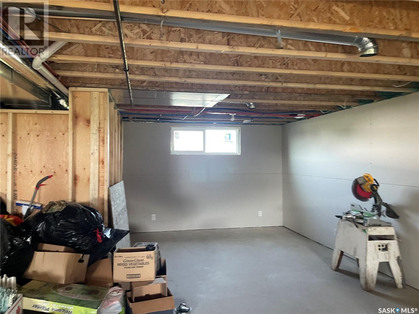 Photo 5 of 715 Doghide Drive, Tisdale SK