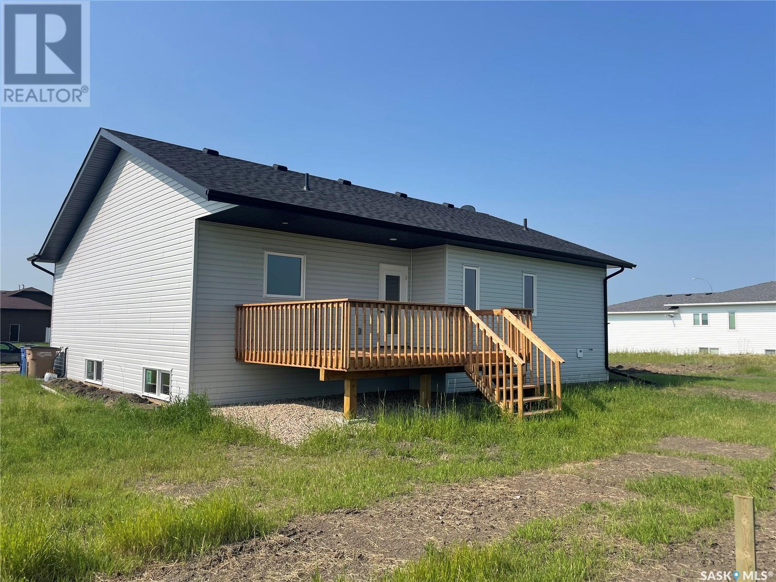 Photo 9 of 715 Doghide Drive, Tisdale SK