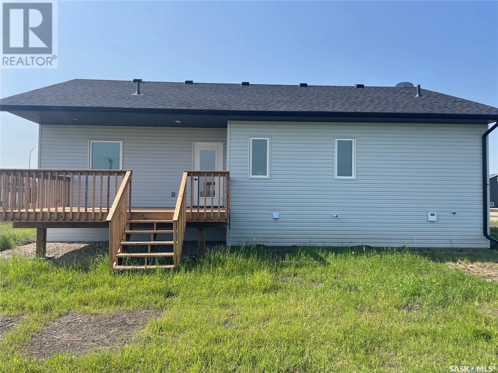 Photo 18 of 715 Doghide Drive, Tisdale SK