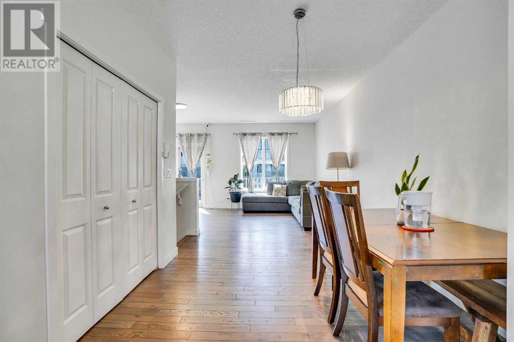 Single Family House for Sale in  Nolanfield Villas NW Nolan Hill Calgary 