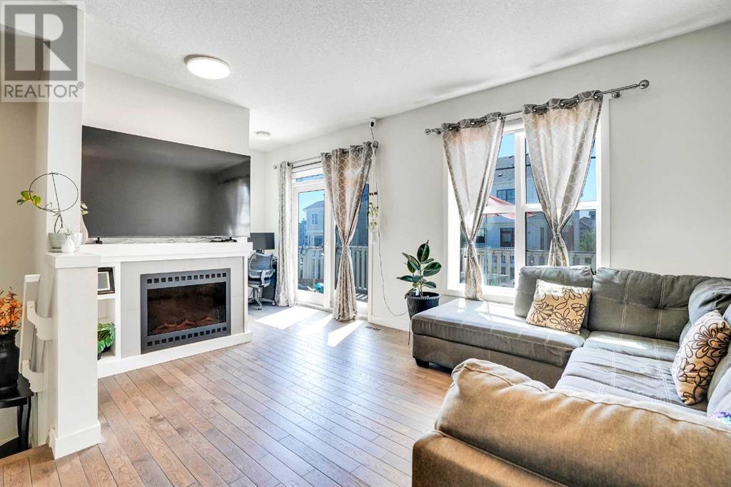 Single Family House for Sale in  Nolanfield Villas NW Nolan Hill Calgary 