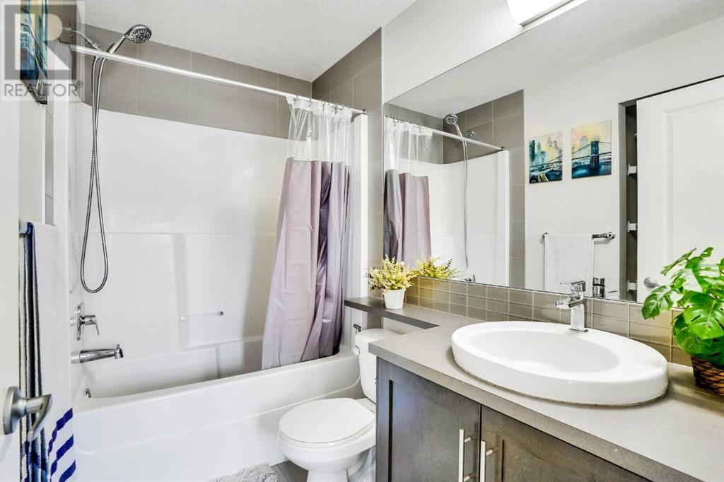 Single Family House for Sale in  Nolanfield Villas NW Nolan Hill Calgary 