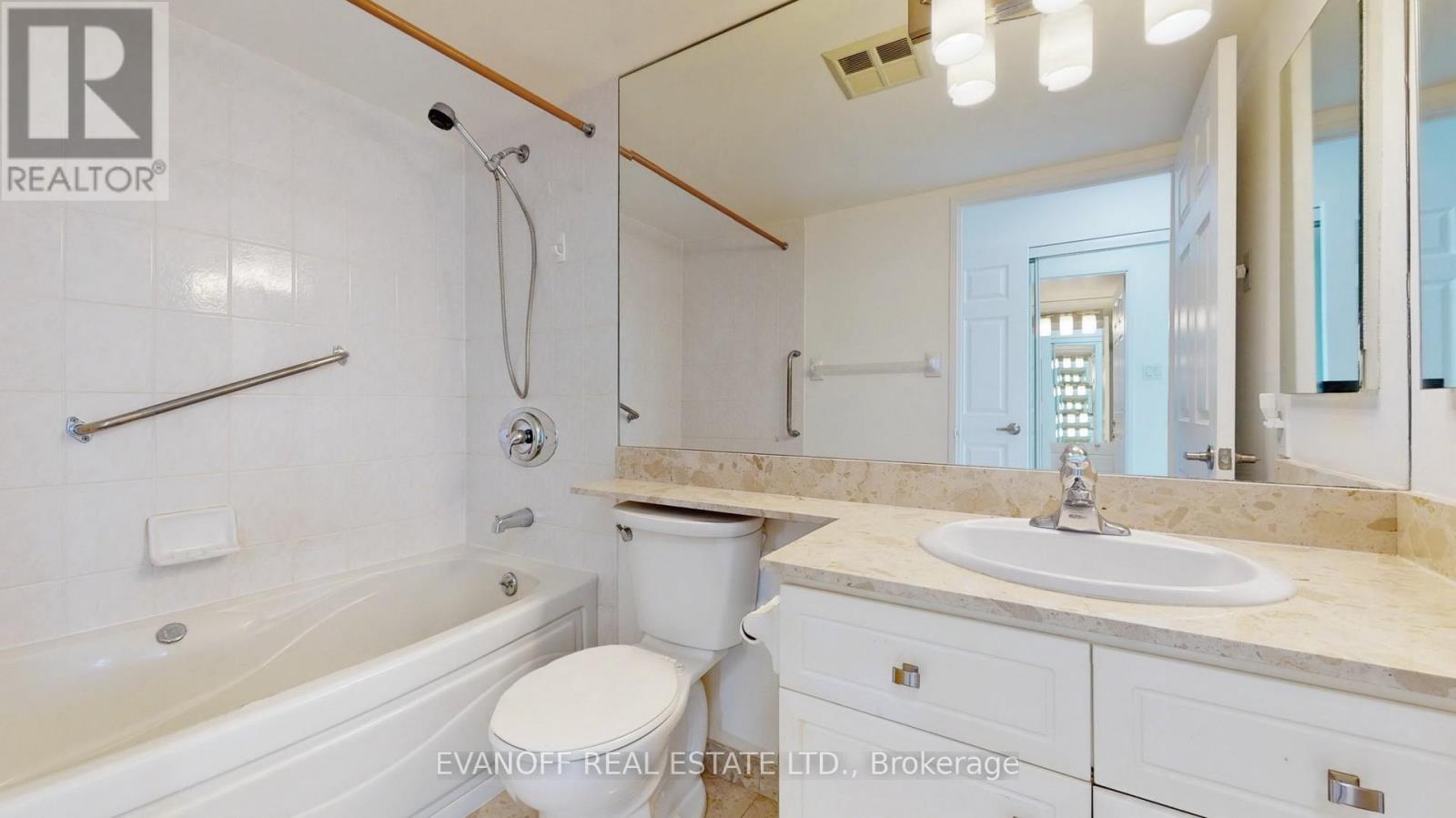 Photo 31 of 832 10 Guildwood Parkway, Toronto ON