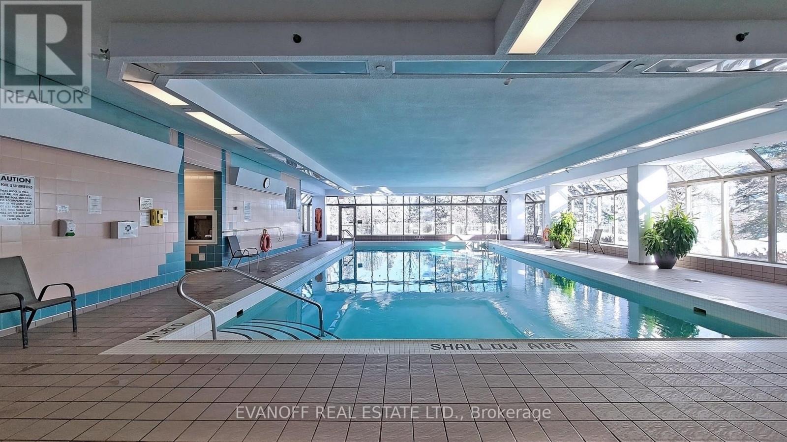 Photo 3 of 832 10 Guildwood Parkway, Toronto ON