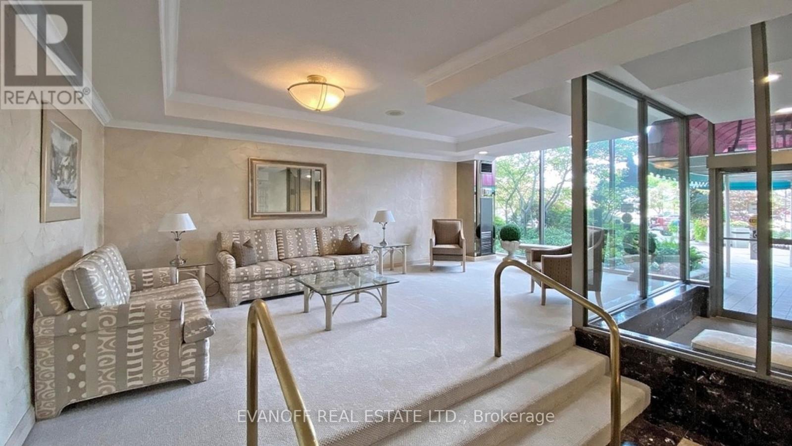 Photo 19 of 832 10 Guildwood Parkway, Toronto ON