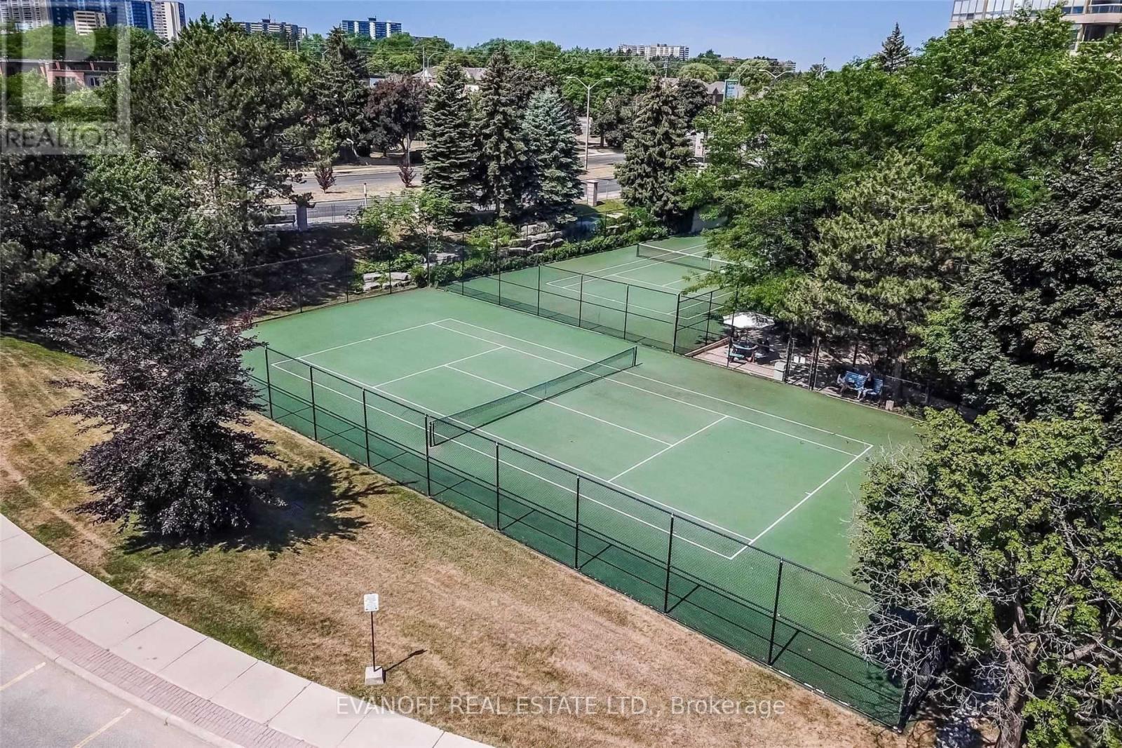 Photo 14 of 832 10 Guildwood Parkway, Toronto ON