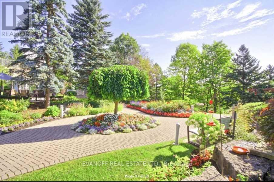 Photo 11 of 832 10 Guildwood Parkway, Toronto ON