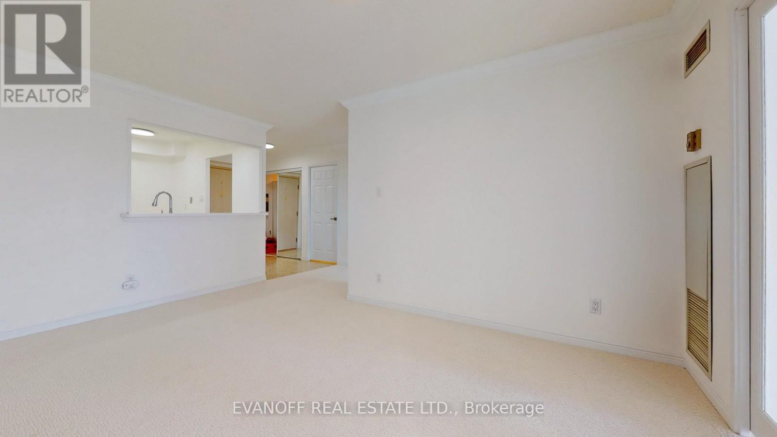 Photo 5 of 832 10 Guildwood Parkway, Toronto ON