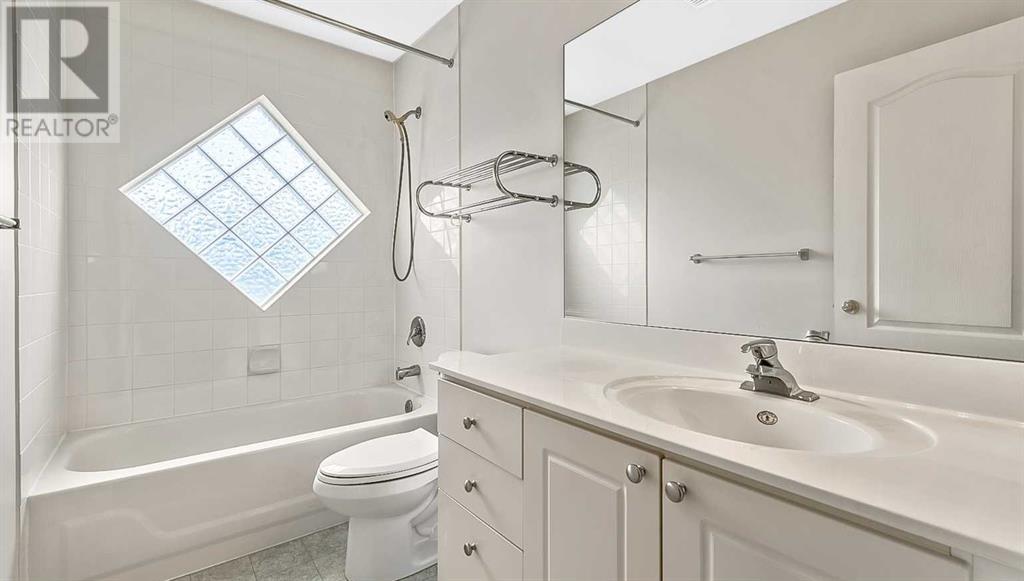 Single Family House for Sale in  Somerside Park SW Somerset Calgary 