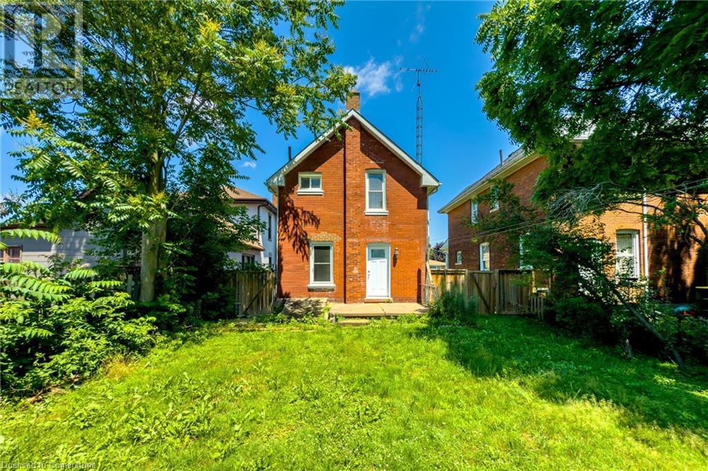 Photo 3 of 509 Colborne Street, Brantford ON