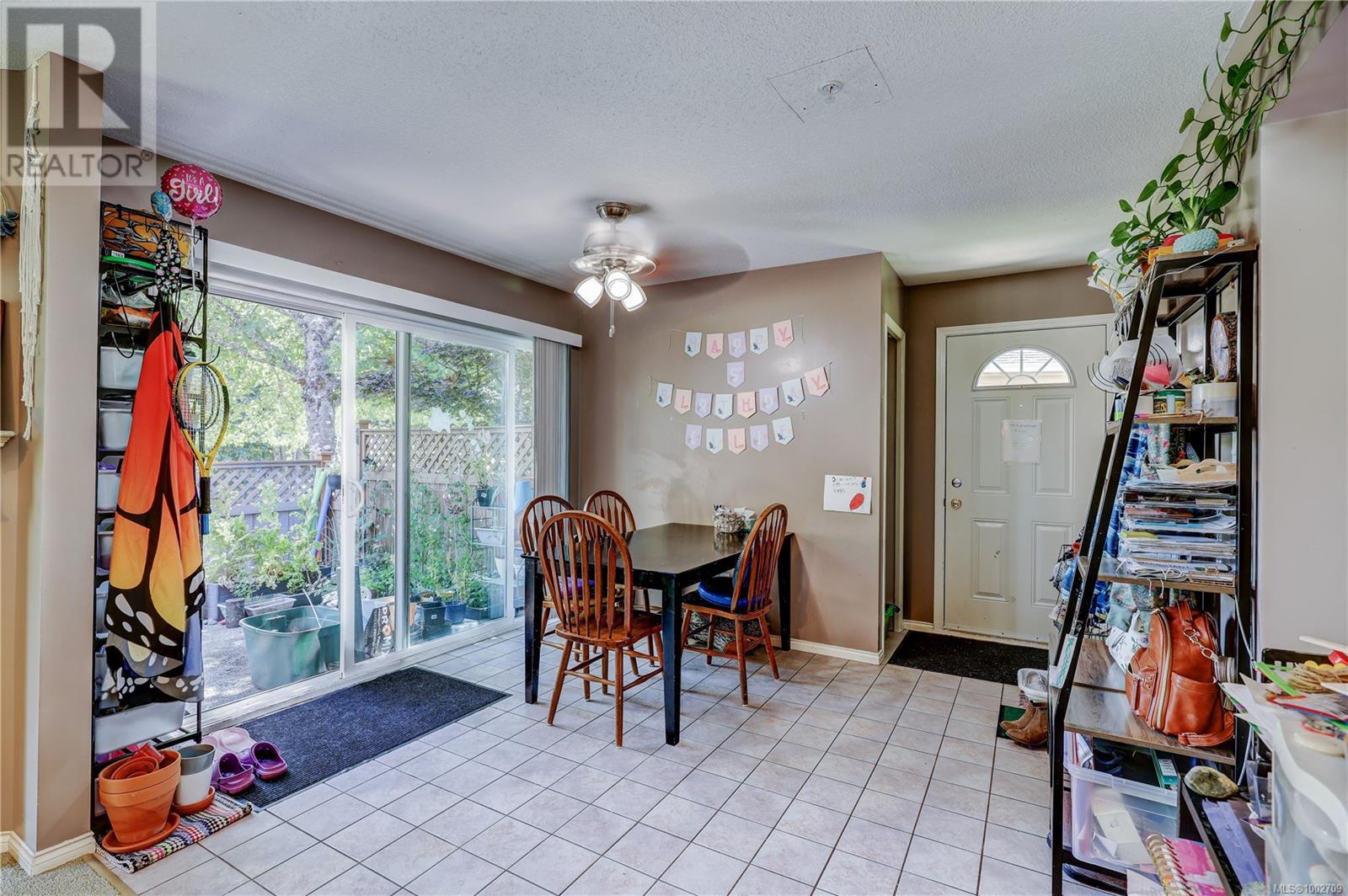 Photo 7 of 1621 Creekside Dr, Nanaimo BC
