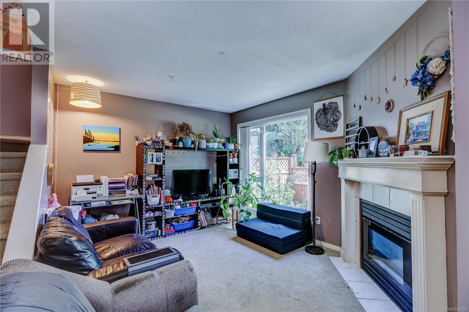 Photo 6 of 1621 Creekside Dr, Nanaimo BC