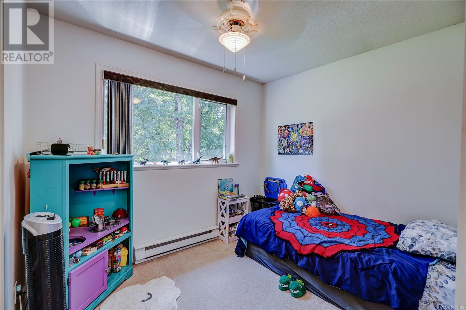 Photo 13 of 1621 Creekside Dr, Nanaimo BC