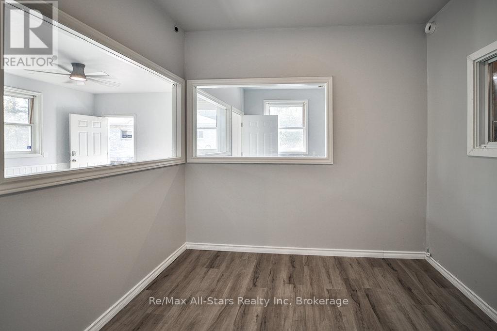 Photo 27 of 410 Etwell Road, Huntsville ON