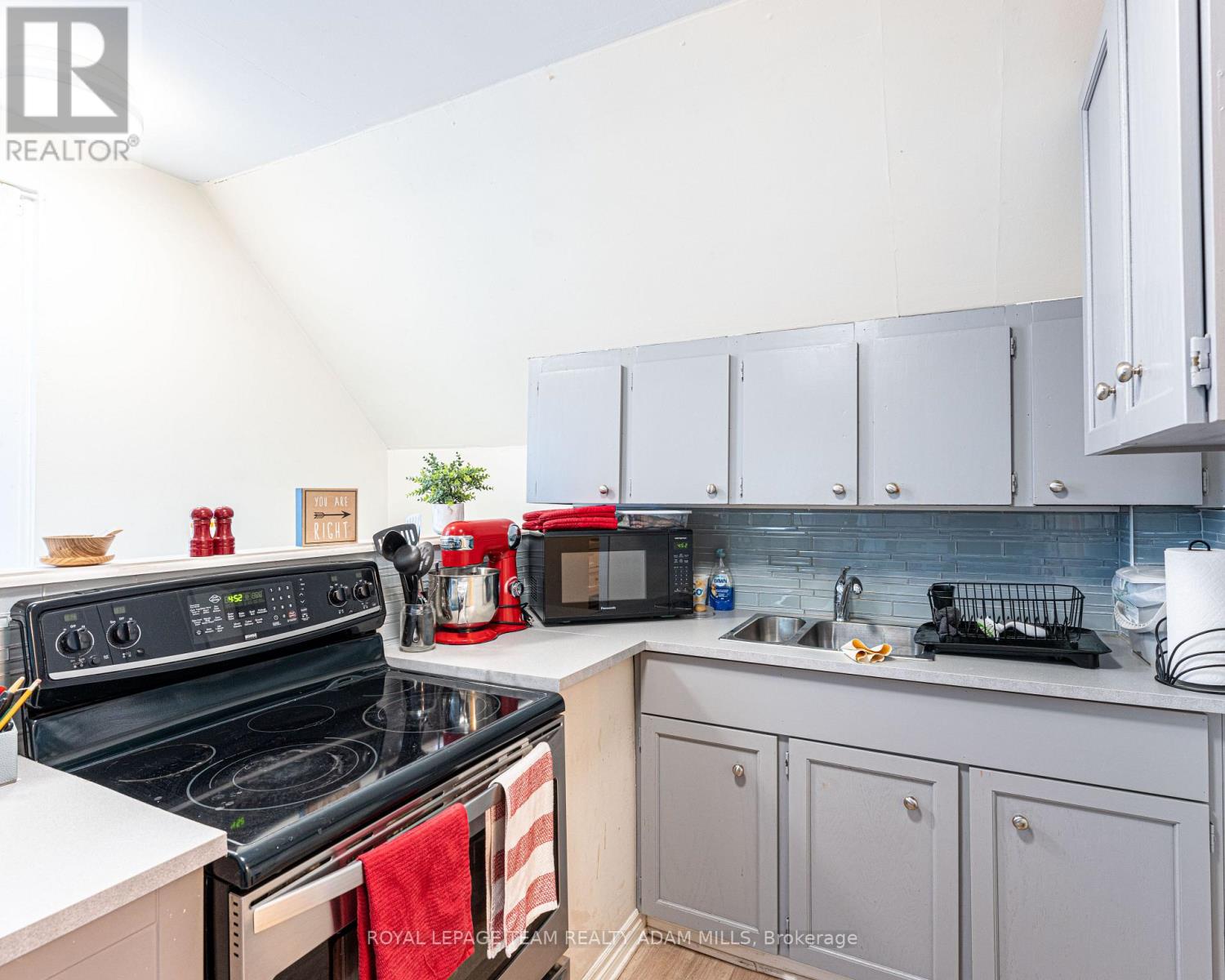 Photo 15 of 6607 6613 Fourth Line Road, Ottawa ON
