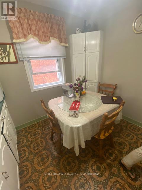 Photo 3 of 113 113 1 2 Fairmont Avenue, Ottawa ON