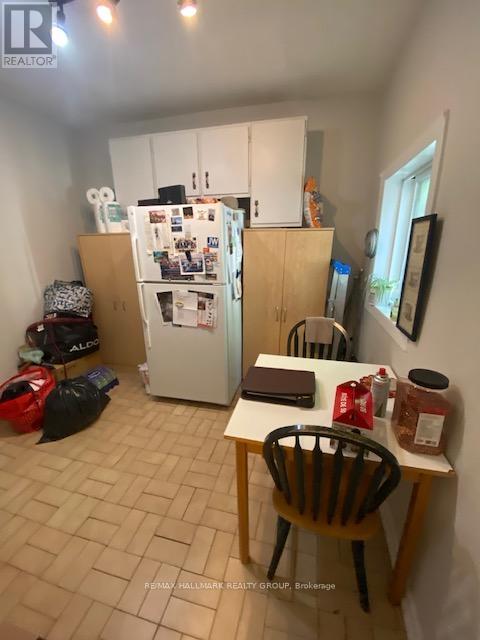 Photo 5 of 113 113 1 2 Fairmont Avenue, Ottawa ON
