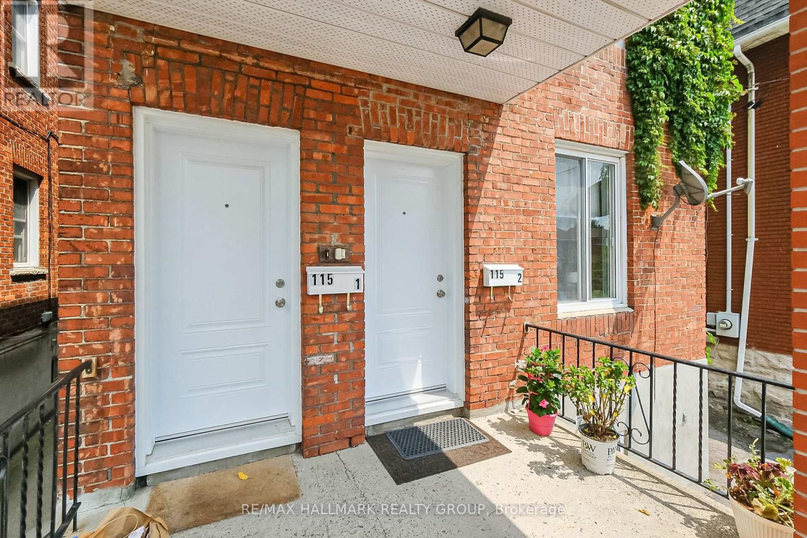 Photo 12 of 115 115 1 2 Fairmont Avenue, Ottawa ON
