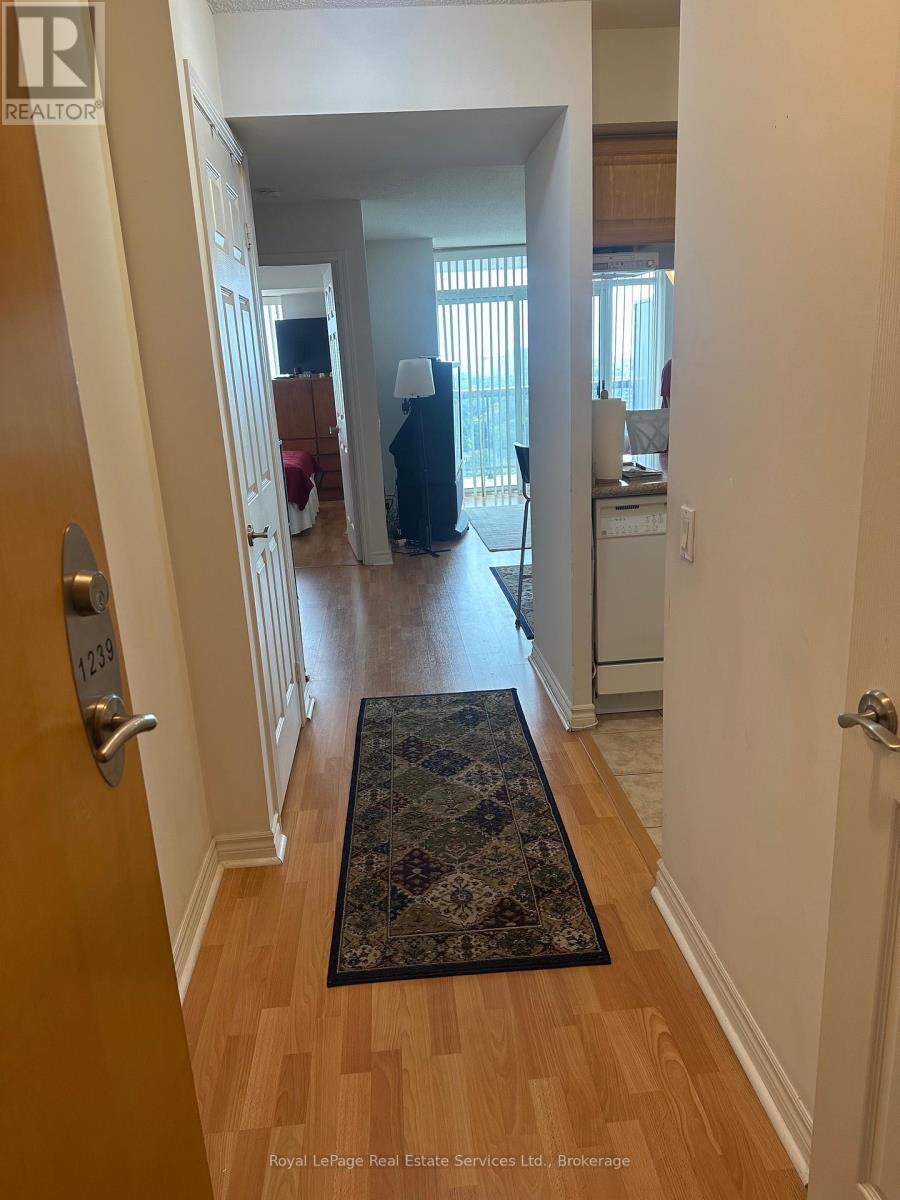 Photo 33 of 1239 18 Mondeo Drive, Toronto ON