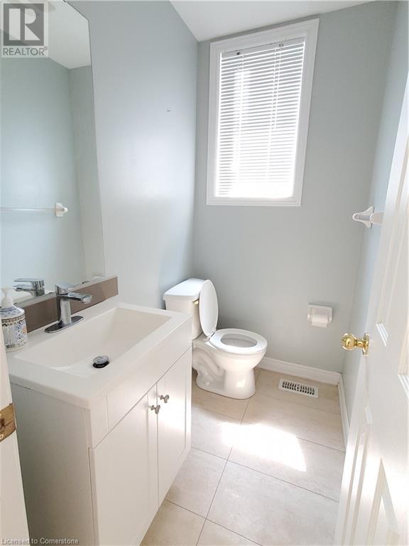 Photo 8 of 4623 Simmons Road, Burlington ON