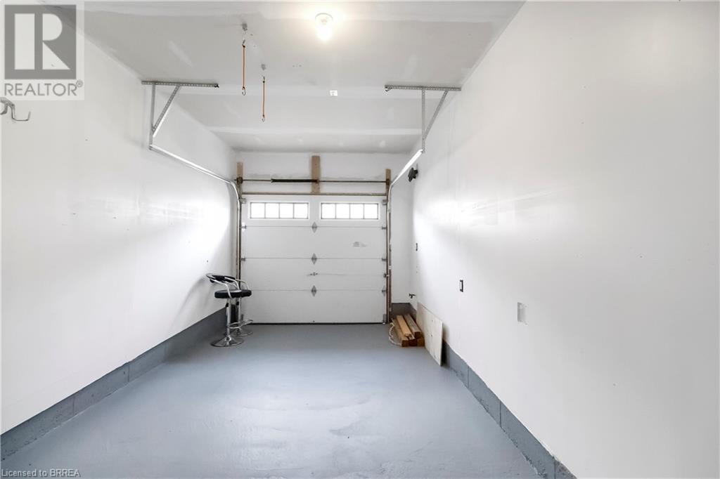 Photo 26 of 144 Flagg Avenue, Paris ON