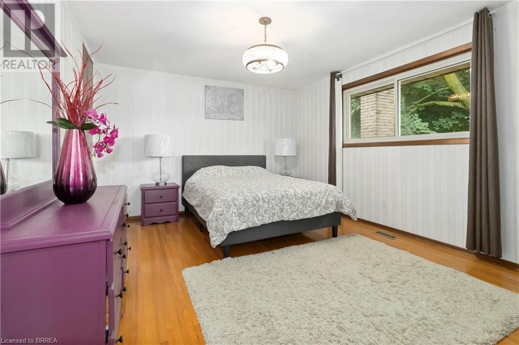 Photo 16 of 7 Magnolia Street, Brantford ON