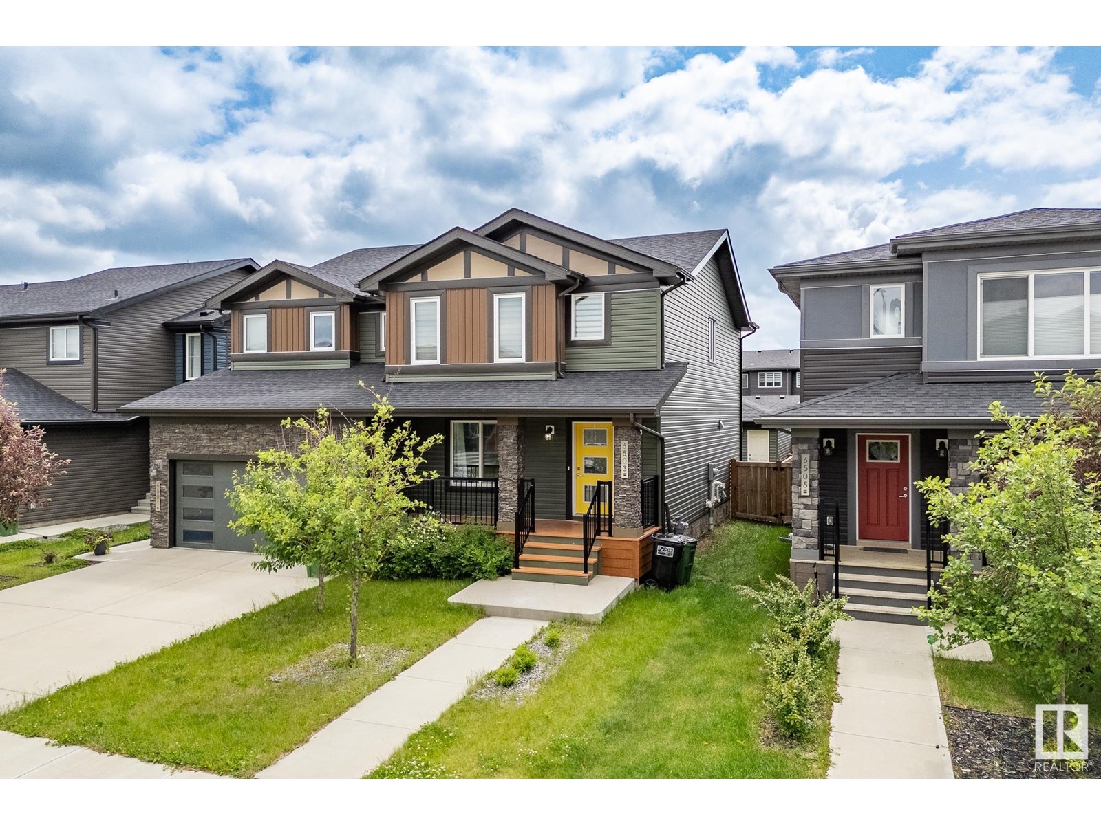 Photo 2 of 6503 King Wd Sw, Edmonton AB