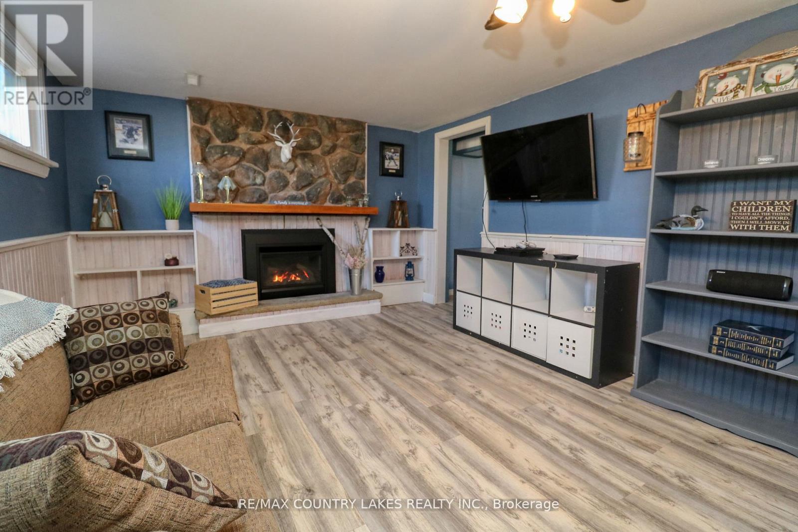 Photo 10 of 271 Lakeland Crescent, Brock ON