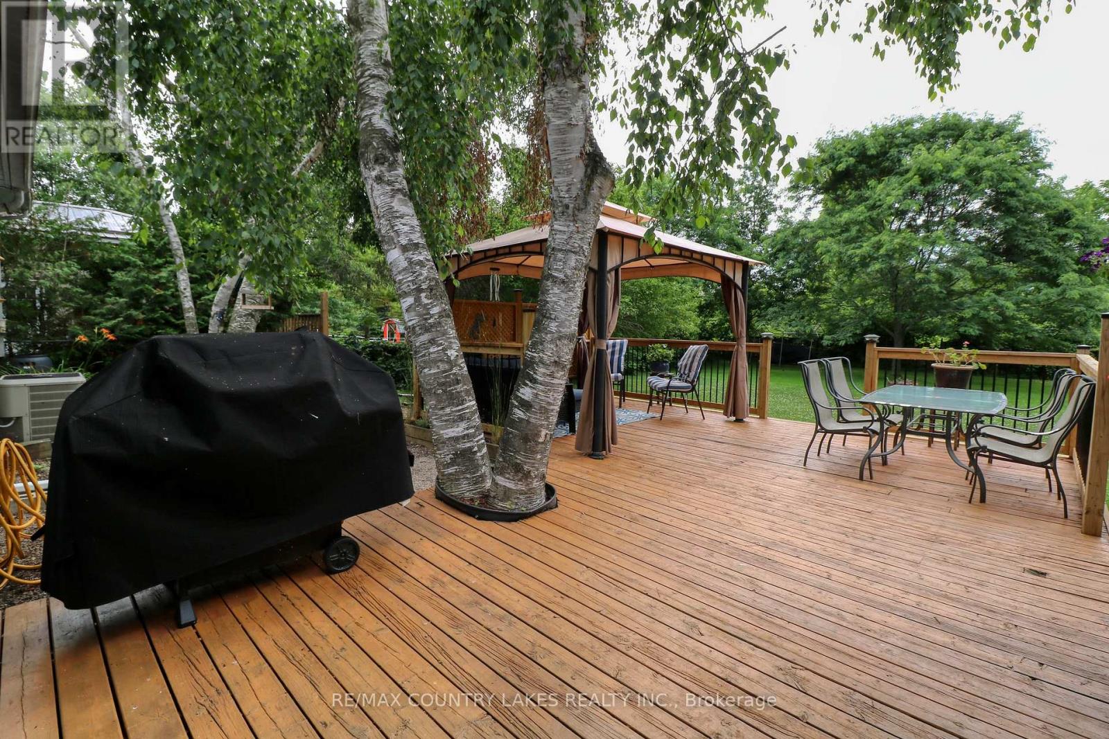 Photo 7 of 271 Lakeland Crescent, Brock ON