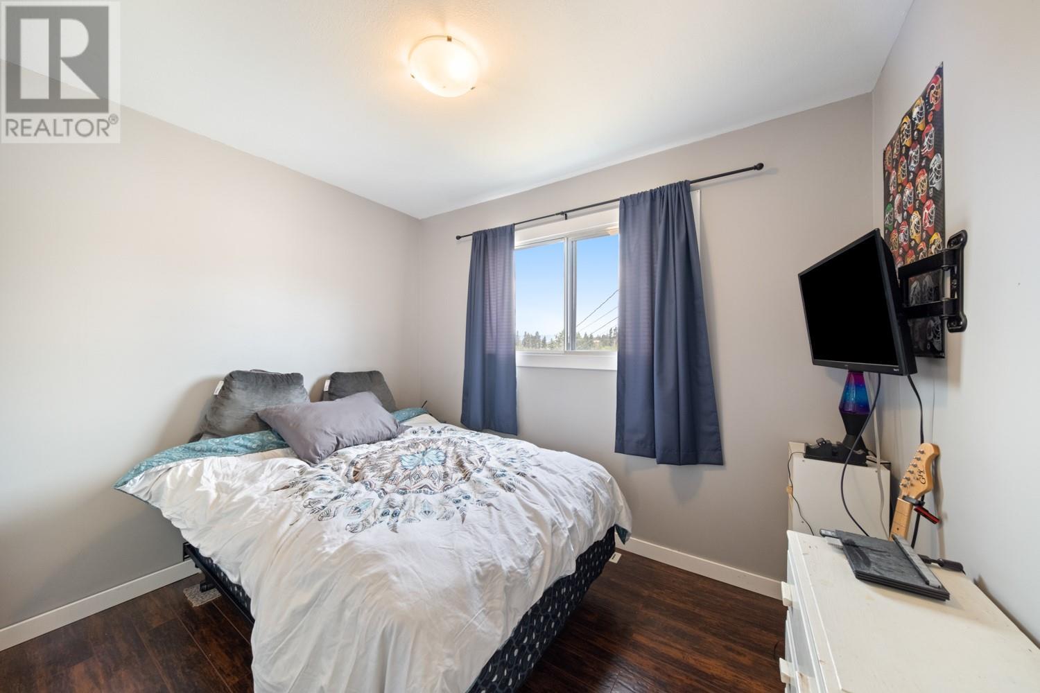 Photo 3 of 5168 Haynes Road, Vernon BC