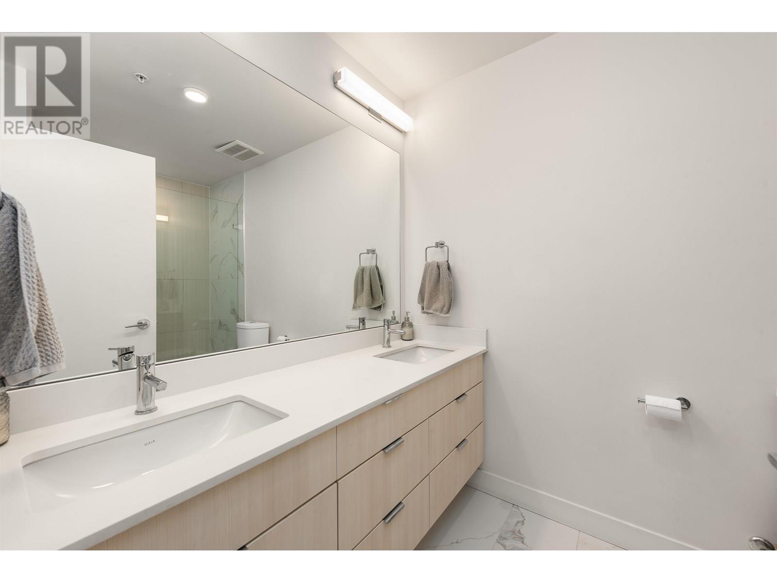 Photo 18 of 227 1792 Starling Drive, Delta BC